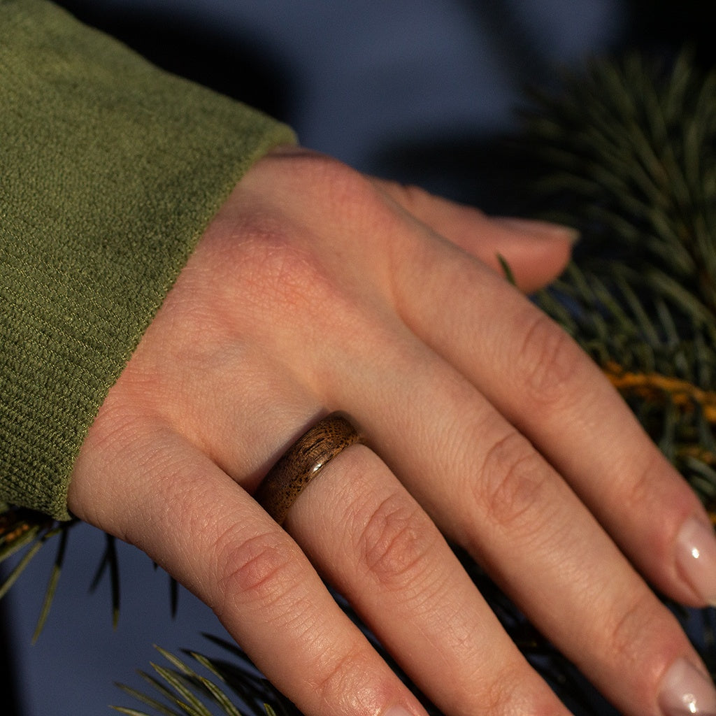 Walnut wood ring