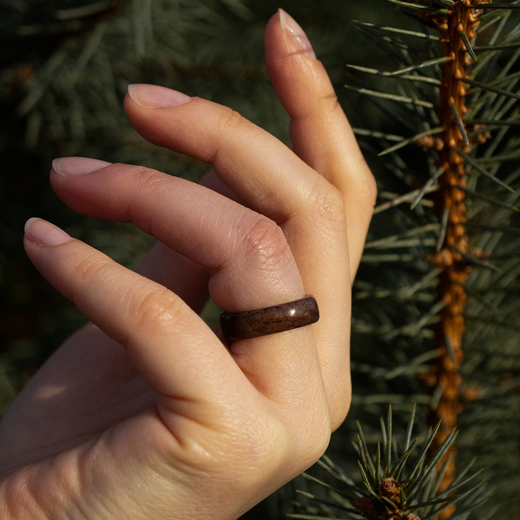 Walnut wood ring